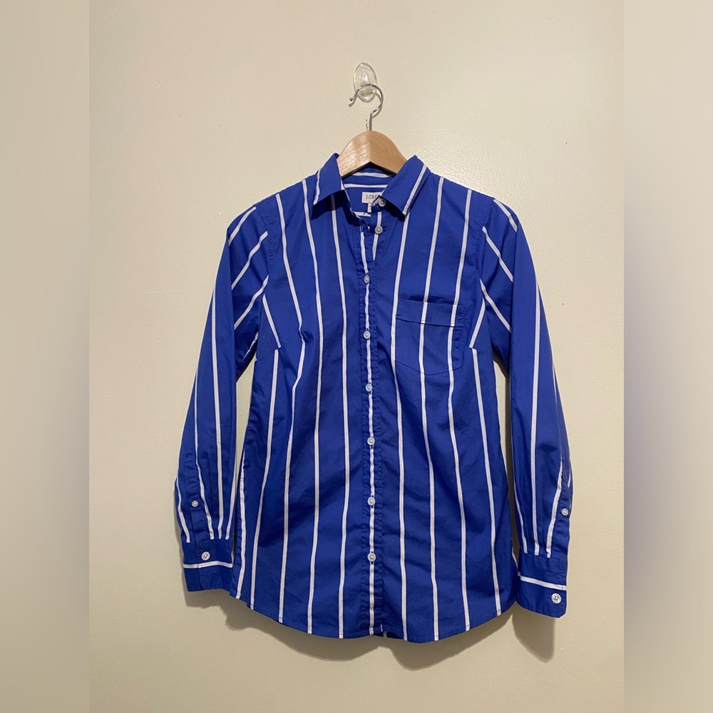 J. Crew Navy and White Striped Button Down Shirt. Size XXS . Style BY991